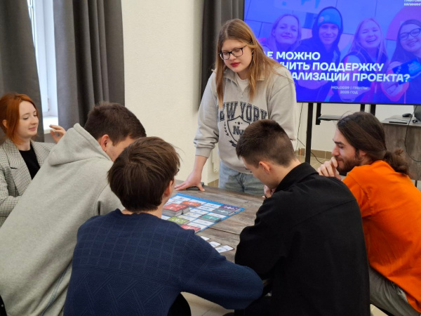 Студенты КГТУ встретились с сотрудниками молод39 | гранты