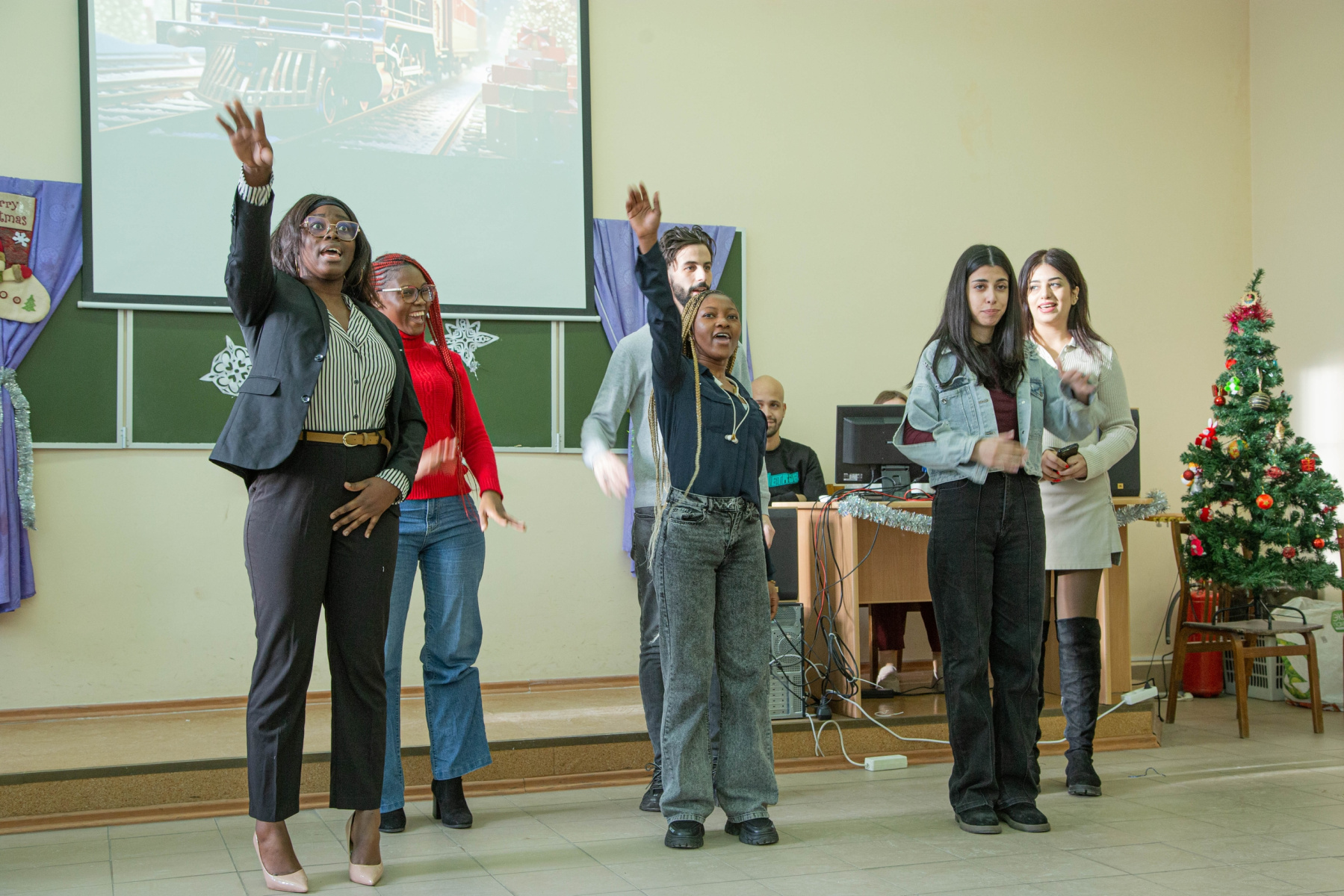 Иностранные студенты КГТУ из 14 стран побывали в новогоднем путешествии