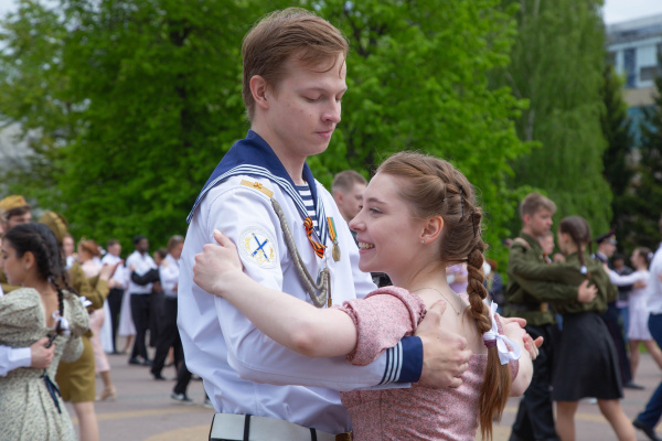 В центре Калининграда состоялся «Вальс Победы»