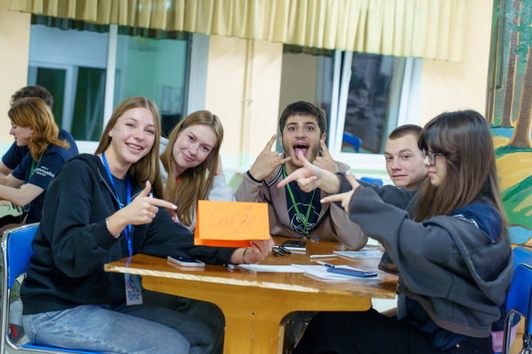 School of Scientific Growth develops research potential in young scientists