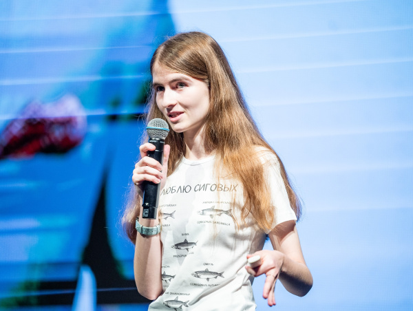 A student from the Institute of Fisheries and Aquaculture wins prize at Science Slam in Moscow