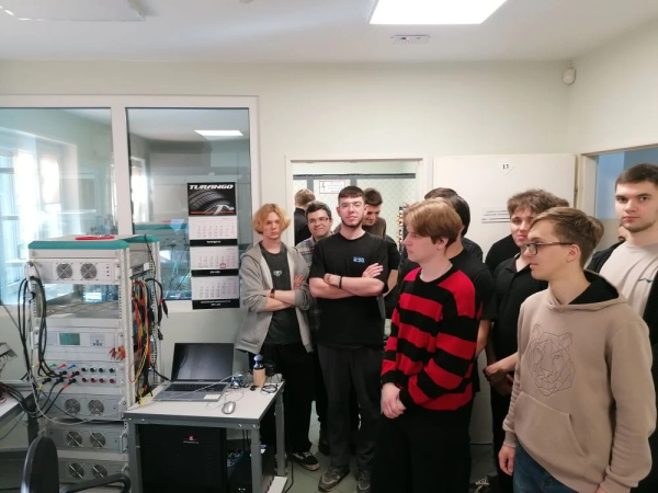 Студенты ИМТЭС побывали с экскурсией в Калининградском ЦСМ   