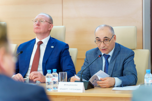 В КГТУ состоялся круглый стол с участием ученых из НИИ, вузов и других ведомств