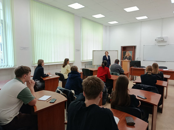 Юрист-практик поделился со студентами ИНОТЭКУ опытом в сфере банкротства 