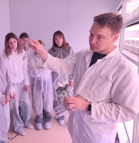 Agricultural students visited the Miratorg laboratory