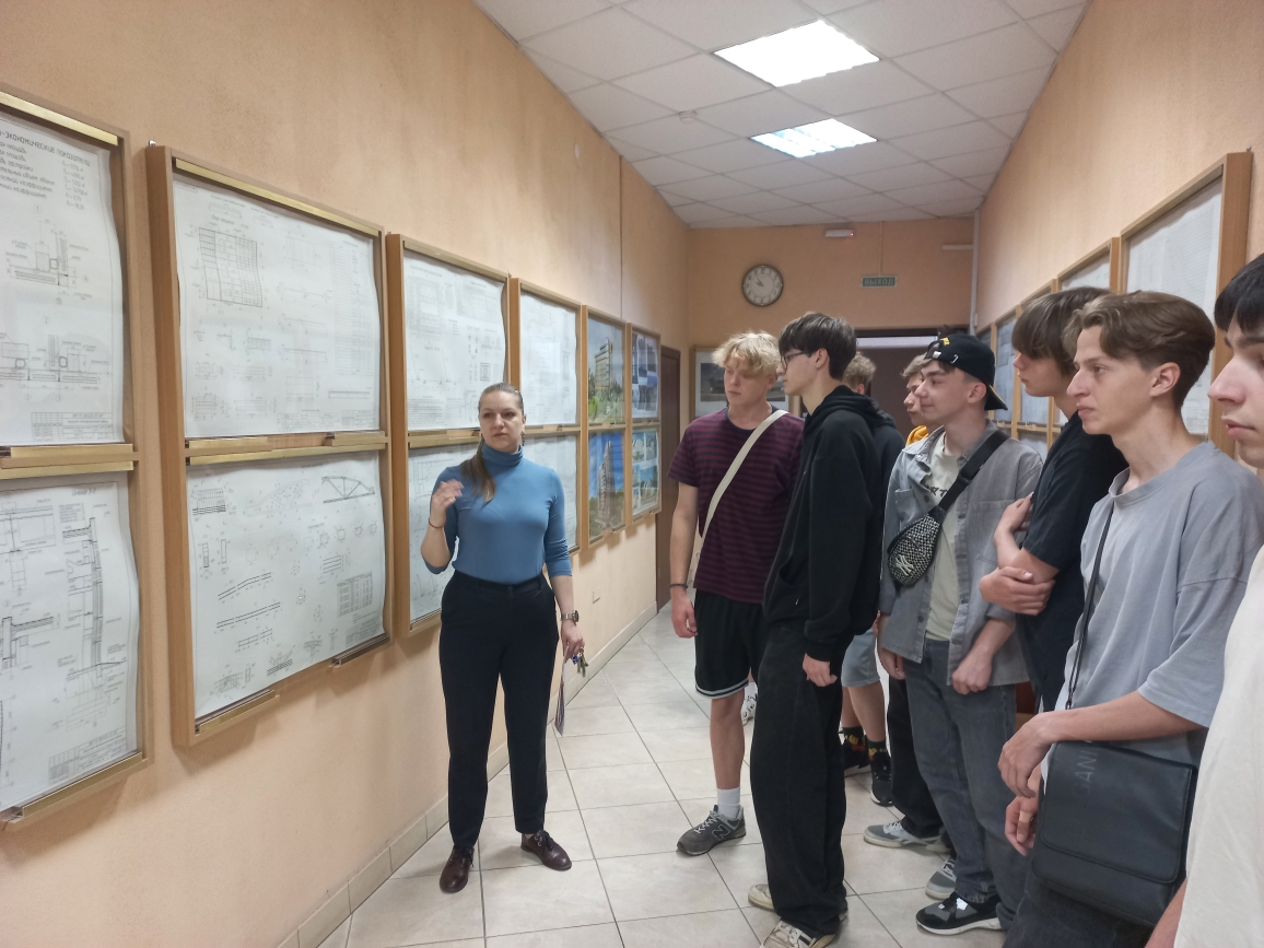 Кафедра строительства проводит летнюю техническую школу для старшеклассников