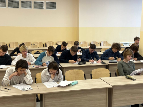КГТУ объявляет набор на курсы подготовки к ЕГЭ и ВИПУС для обучающихся 10-11 классов и студентов выпускных курсов СПО