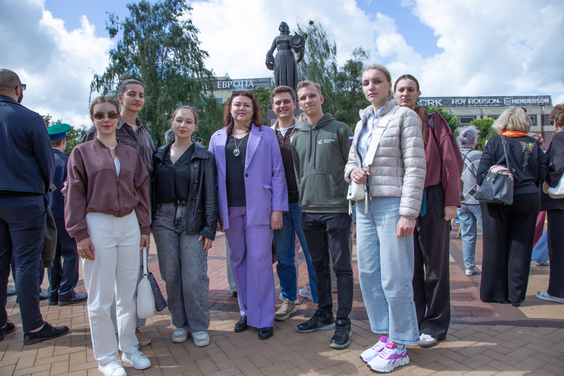 Студенты и сотрудники КГТУ почтили память детей — жертв войны на Донбассе