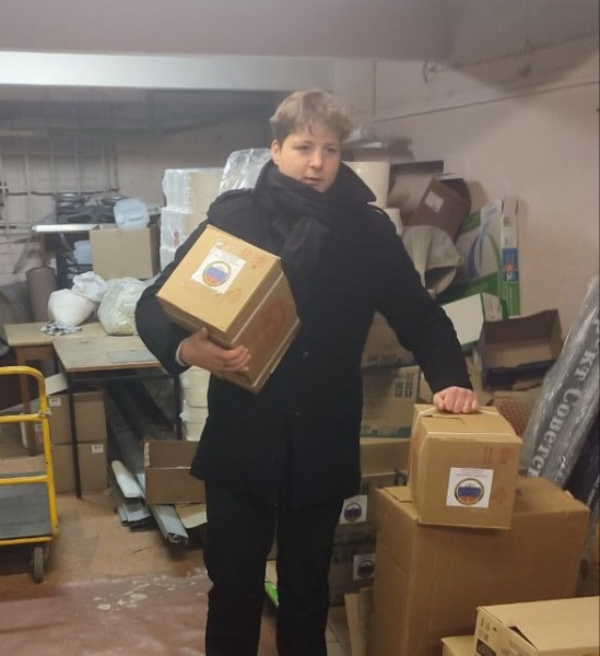 Сотрудники КГТУ передали гуманитарную помощь в зону СВО